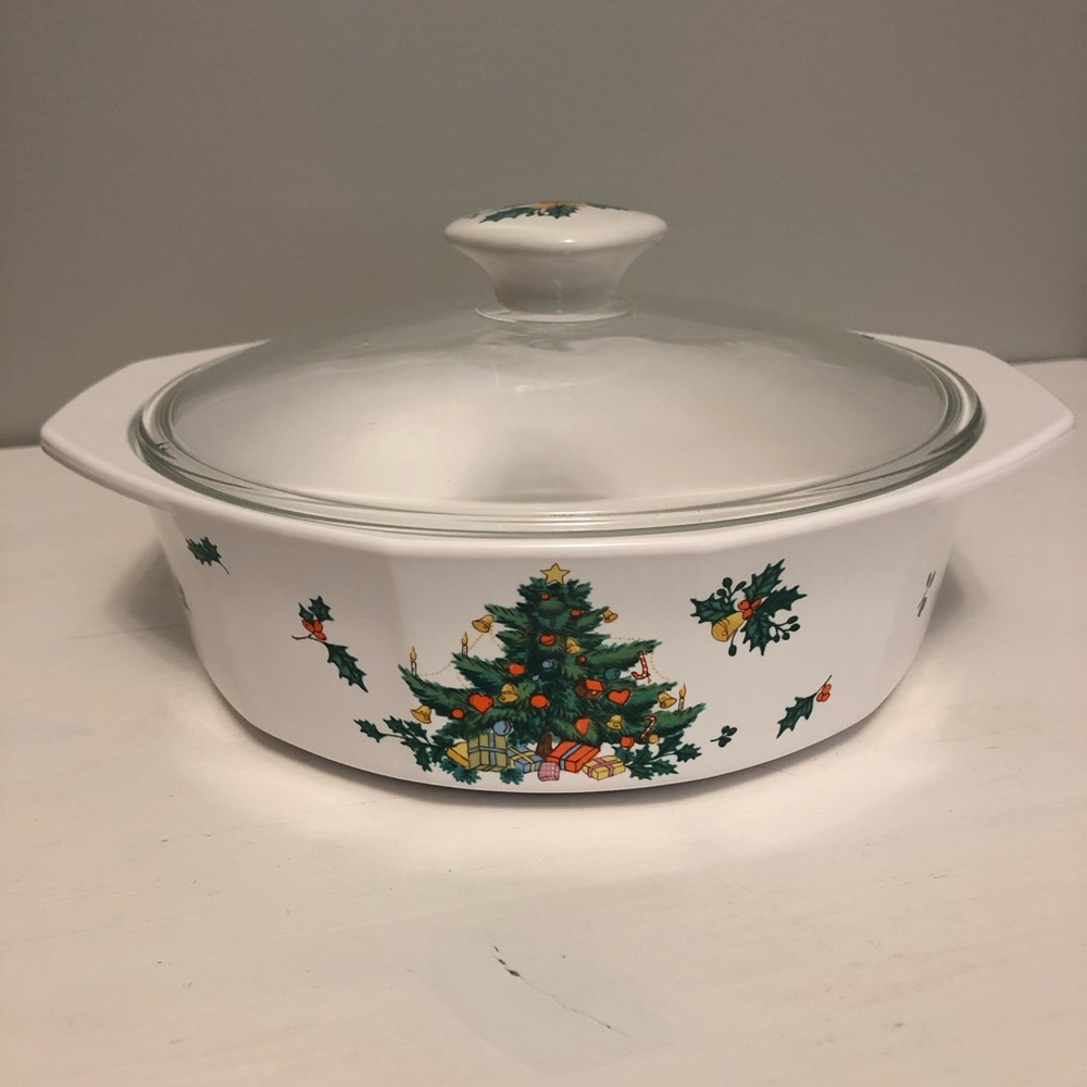 Mikasa Continental Christmas Casserole Dish - RARE